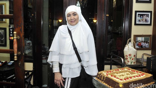 {Minggu}Tak Patah Semangat, 5 Selebriti Ini Akhirnya Jadi Ibu di Atas Usia 40 Tahun