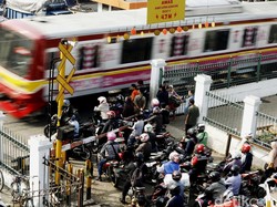 Kemenhub Uji Coba Tutup Perlintasan KA di Senen, ini Kata Dishub DKI
