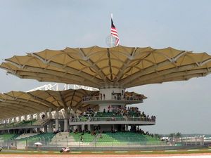 Sepang Takkan Gelar MotoGP Dua Kali Sepang Takkan Gelar MotoGP Dua Kali