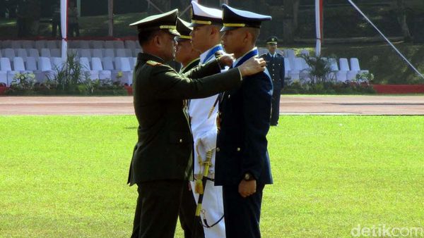 Panglima TNI Lantik 171 Perwira Prajurit Karir