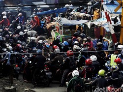 Sepeda Motor Bantu Gerakkan Roda Perekonomian