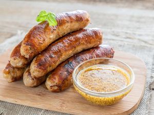 Apakah Sosis Perlu Dimasak Lagi? Apakah Sosis Perlu Dimasak Lagi?