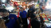 Sandiaga Uno Blusukan ke Pasar Minggu