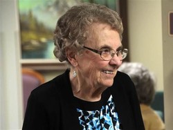 Nenek 93 Tahun Berhenti Jadi Suster Setelah 7 Dekade Mengabdi