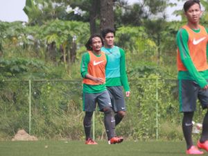Timnas U-19 Ujicoba dengan Dua Tim Lokal Timnas U-19 Ujicoba dengan Dua Tim Lokal