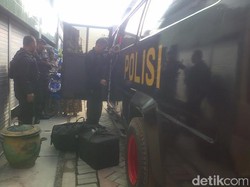 Temukan Kotak Diduga Berisi Bom, Warga Bronggalan Lapor Polisi