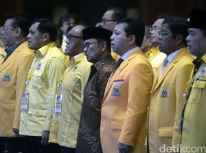Ketika Keputusan Golkar Dukung Jokowi Dipertanyakan Kader di Rapimnas Ketika Keputusan Golkar Dukung Jokowi Dipertanyakan Kader di Rapimnas