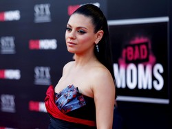 Mila Kunis-Ashton Kutcher Beli Online Cincin Nikah Senilai Rp 2,4 Juta