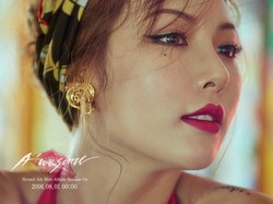 HyunA Nyaman Tidur dengan Lingerie