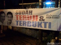 Pernah Dicopot, Spanduk Ahok-Djarot Kembali Bertebaran