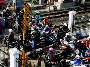 Murah dan Efisien, Masyarakat Masih Butuh Sepeda Motor