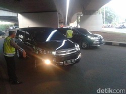 Imbas Ganjil-Genap, Rute Alternatif Jl Rasuna Said Semakin Macet