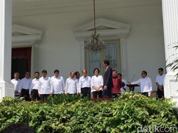 Sri Mulyani Diperkenalkan Pertama Kali Jokowi, Disambut Tepuk Tangan