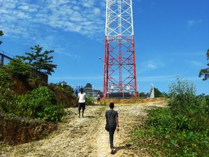 Ketika Warga Papua Kritik Menteri dan Rindu XL-Indosat Ketika Warga Papua Kritik Menteri dan Rindu XL-Indosat