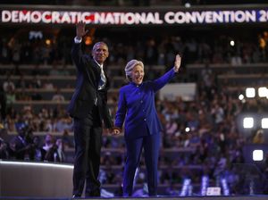 Hillary Jadi Capres Wanita Pertama AS, Hadirin Menangis di Konvensi Demokrat Hillary Jadi Capres Wanita Pertama AS, Hadirin Menangis di Konvensi Demokrat