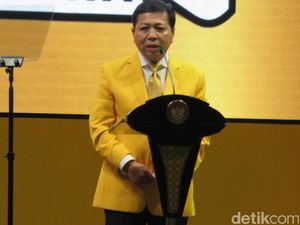 Novanto Banggakan Elektabilitas Golkar Melesat Setelah Capreskan Jokowi di 2019 Novanto Banggakan Elektabilitas Golkar Melesat Setelah Capreskan Jokowi di 2019