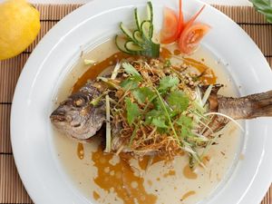 Ikan Kukus yang Lembut dan Tidak Beraroma Anyir