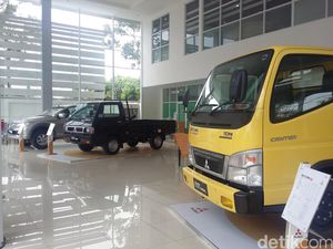 Pemilu Bikin Pengusaha Tahan Beli Truk Baru Pemilu Bikin Pengusaha Tahan Beli Truk Baru