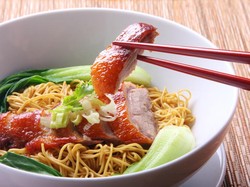 Mie Bebek yang Gurih Mantap Bisa Dinikmati di 5 Tempat Ini