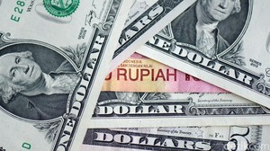 Wanti-Wanti Ekonom ke Pemerintah Usai Rupiah Babak Belur