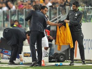 Tevez Akui Ditelepon Langsung Conte untuk Gabung Chelsea