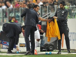 Tevez Akui Ditelepon Langsung Conte untuk Gabung Chelsea