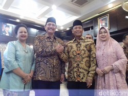 Salam Komando Wiranto-Luhut di Sertijab Menko Polhukam