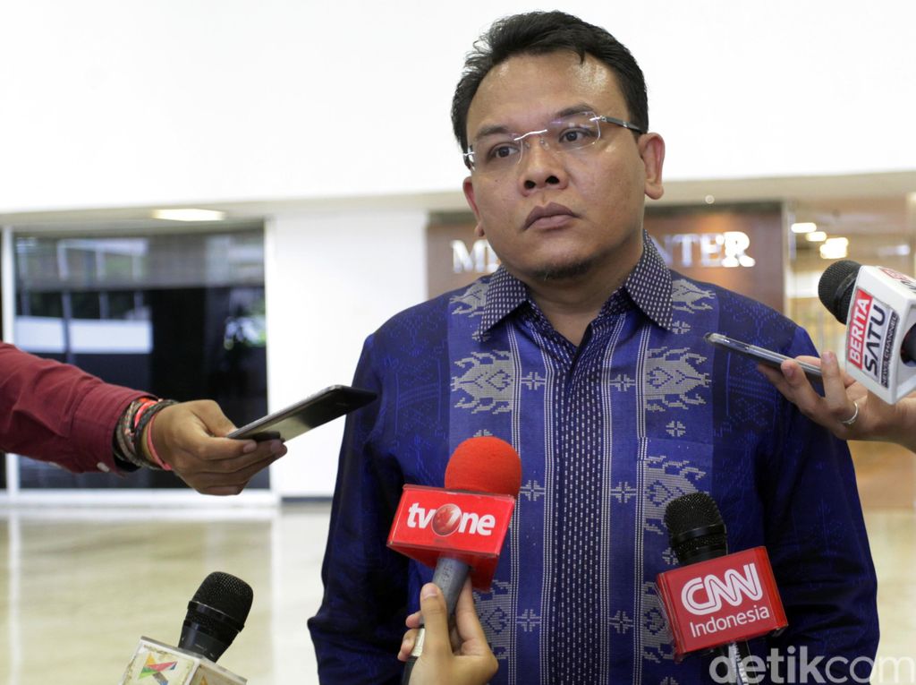 PAN: Tak Perlu Ada Desakan ke Prabowo-Sandi Ucapkan Selamat ke Jokowi-Maruf PAN: Tak Perlu Ada Desakan ke Prabowo-Sandi Ucapkan Selamat ke Jokowi-Maruf