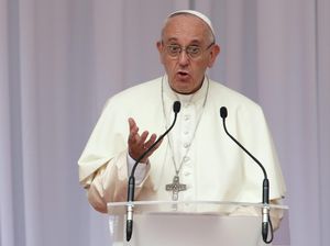 Paus Fransiskus Serukan Gencatan Senjata Segera di Suriah Paus Fransiskus Serukan Gencatan Senjata Segera di Suriah