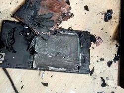Xiaomi Mi 4i Tiba-tiba Terbakar Saat Digunakan