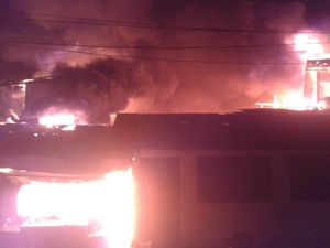 Kebakaran 25 Rumah Kontrakan di Klender Berhasil Dipadamkan