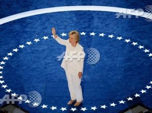 Hillary Clinton Sebut Donald Trump Ingin Memisahkan AS dari Dunia Hillary Clinton Sebut Donald Trump Ingin Memisahkan AS dari Dunia