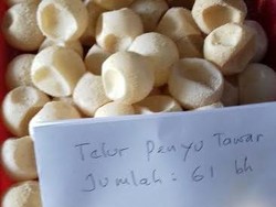 Pedagang Sayur ini Diciduk Petugas BKSDA karena Jual Telur Penyu