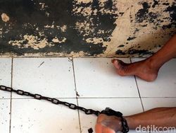 Ngamuk Usai Ditinggal Pacar Nikah, Pria di Sumsel Dipasung Keluarga