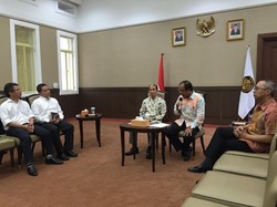 Rekam Jejak Staf Ahli yang Juga Tangan Kanan Menteri ESDM Disorot