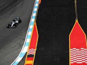 Rosberg Kuasai Latihan Pertama