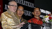 Wakil Presiden Direktur BCA Buka Perdagangan Saham