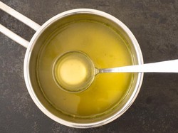 Yuk, Bikin Kuah Bakso dari Tulang Sapi yang Enak!