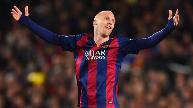 BARCELONA, SPAIN - MARCH 22:  Jeremy Mathieu of Barcelona reacts during the La Liga match between FC Barcelona and Real Madrid CF at Camp Nou on March 22, 2015 in Barcelona, Spain.  (Photo by Alex Caparros/Getty Images)