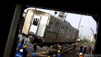 30 KRL dari Jepang Tiba di Pelabuhan Tanjung Priok
