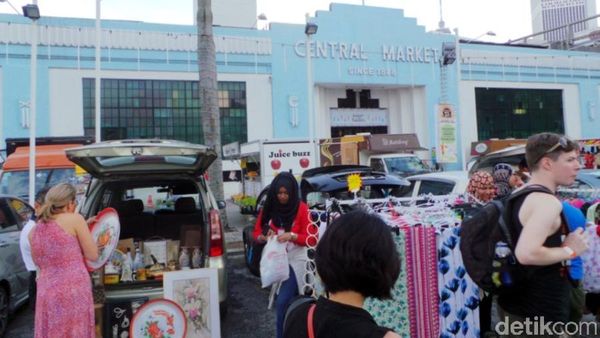 Mengintip Pasar Seni Tua Untuk Belanja Oleh-oleh di Malaysia