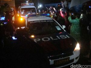 Ambulans Pembawa Jenazah 4 Terpidana Mati Tinggalkan Nusakambangan