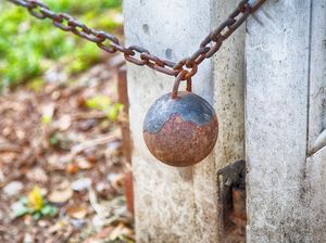 Segel SD di Pinrang Dibuka usai Gaji Pekerja Dijanji Cair di APBD Perubahan Segel SD di Pinrang Dibuka usai Gaji Pekerja Dijanji Cair di APBD Perubahan