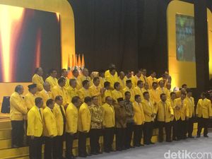 Golkar Tancap Gas Jualan Jokowi Golkar Tancap Gas Jualan Jokowi