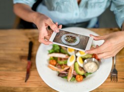 Lakukan 5 Trik Ini untuk Membuat Foto Makanan Terbaik di Media Sosial