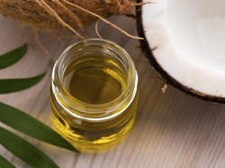 Manfaat Sehat Minyak Kelapa Ini Perlu Kamu Ketahui