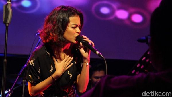 Konser Jazzphoria Eva Celia