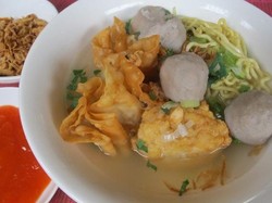 Makin Enak, Bakso Diberi 5 Pelengkap Ini
