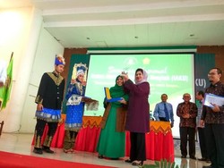 Menkes Sebut 54 Persen Anak-anak Sudah Merokok