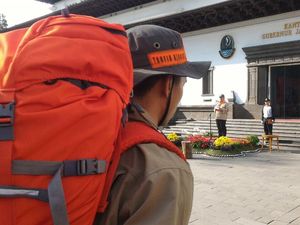 Gubernur Aher Lepas Ratusan Peserta Diklatsar Wanadri 2016